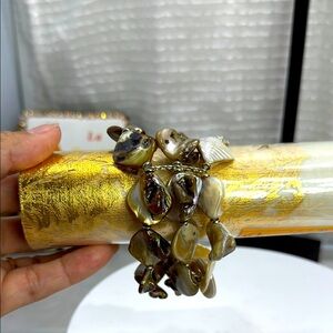 (Z4) Shiny shell bracelet for women, vintage jewelry, pearly white and brown